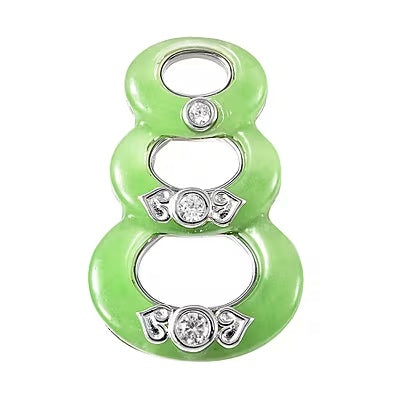 Attractive Jade and Rhodium Pendant